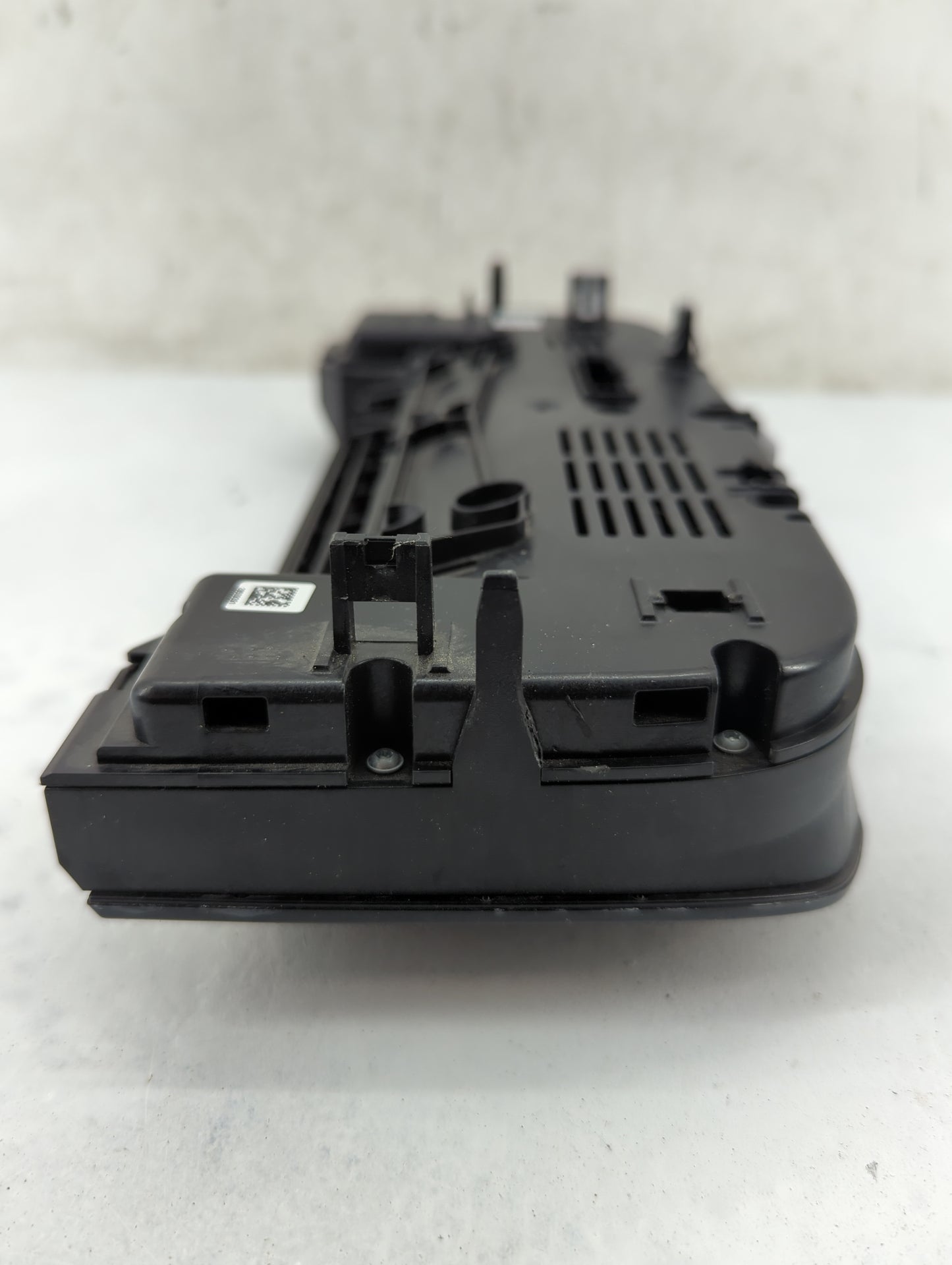 2017 Jaguar Xe Climate Control Module Temperature AC/Heater Replacement P/N:GX63-18C858-SE Fits Fits 2016 OEM Used Auto Part