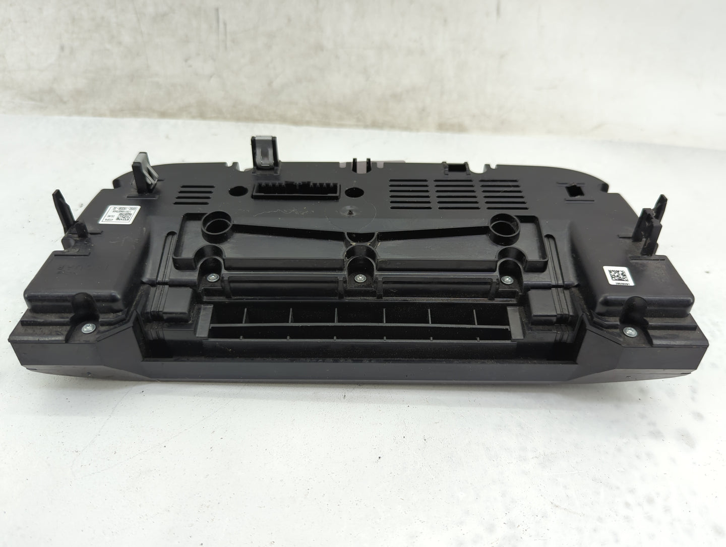 2017 Jaguar Xe Climate Control Module Temperature AC/Heater Replacement P/N:GX63-18C858-SE Fits Fits 2016 OEM Used Auto Part