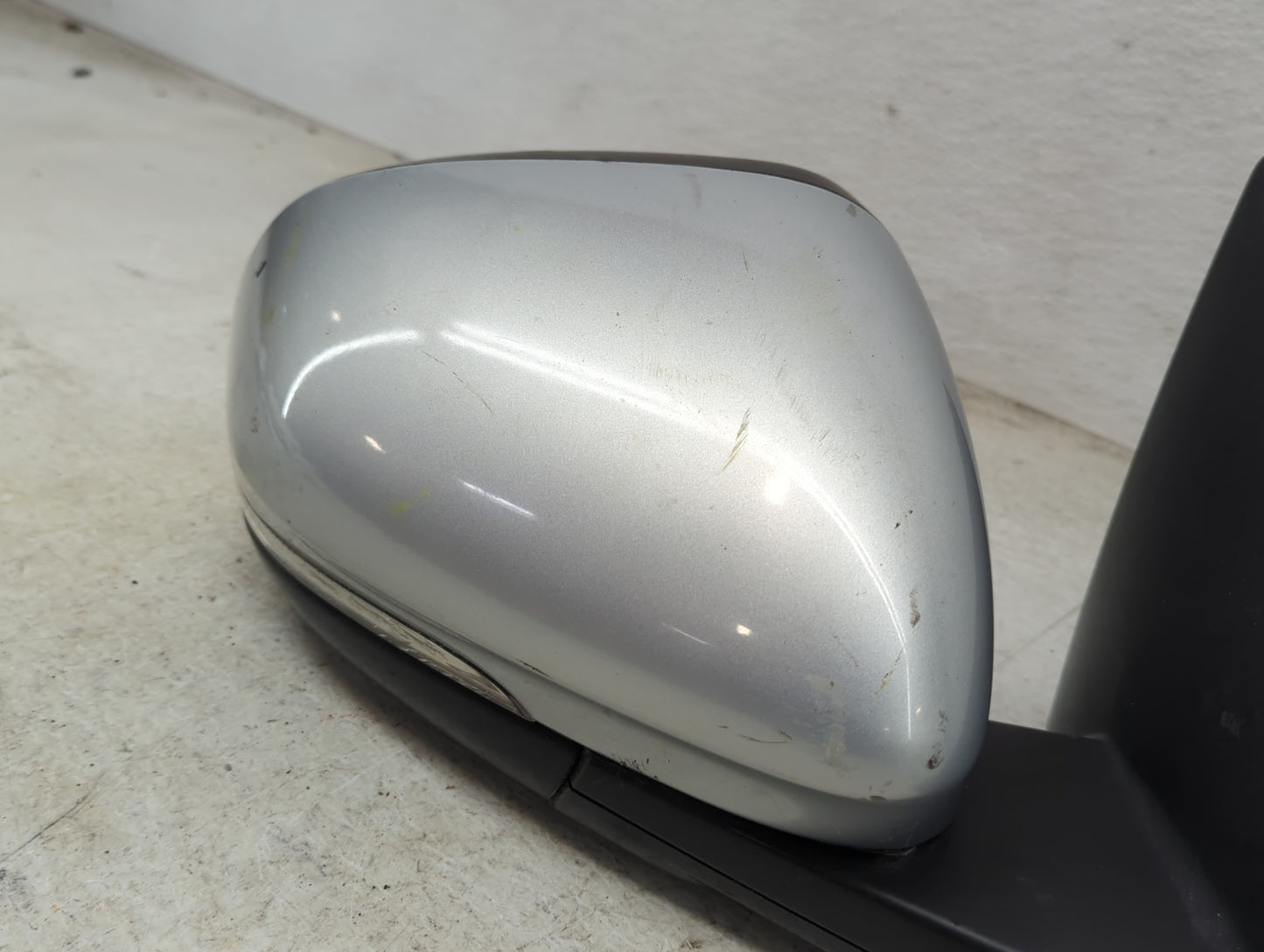 2017-2019 Jaguar Xe Passenger Side View Mirror - Right Door Mirror OEM Used - Oemusedautoparts1.com