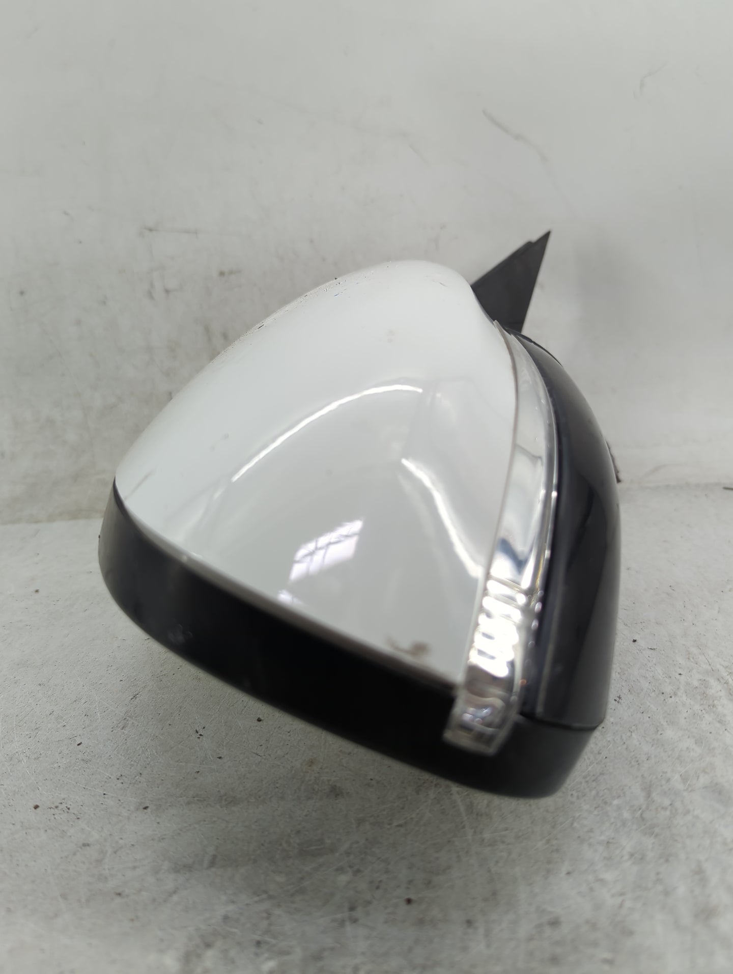 2017-2019 Jaguar Xe Passenger Side View Mirror - Right Door Mirror OEM Used - Oemusedautoparts1.com