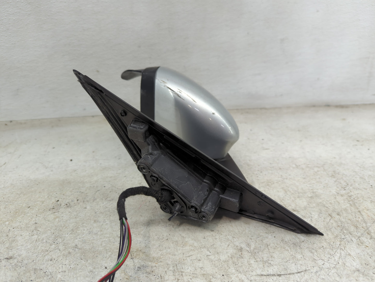 2017-2019 Jaguar Xe Driver Side View Mirror - Left Door Mirror OEM Used - Oemusedautoparts1.com