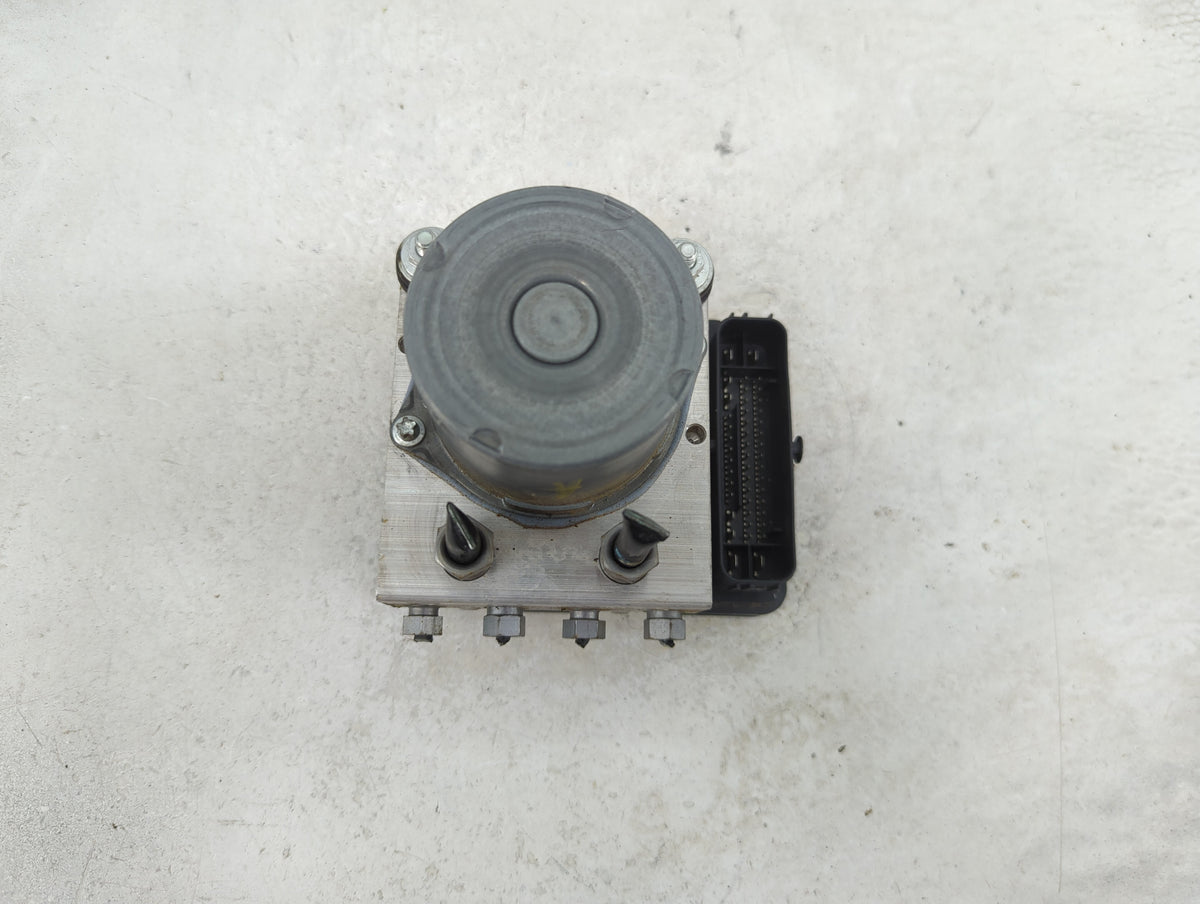 2017 Jaguar Xe Anti-Lock Brake ABS Pump Module Actuator OEM P/N:HX73-14F447-AF Fits OEM Used Auto Parts - Oemusedautoparts1.