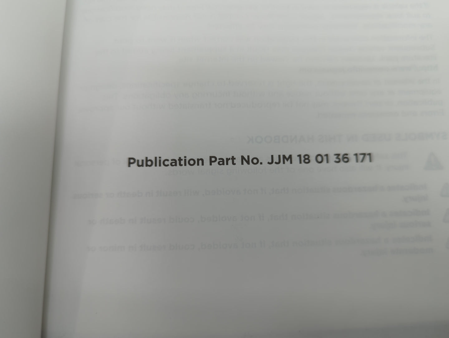 2017 Jaguar Xe Owners Manual Book Guide P/N:JJM 18 01 36 171 OEM Used Auto Parts - Oemusedautoparts1.com