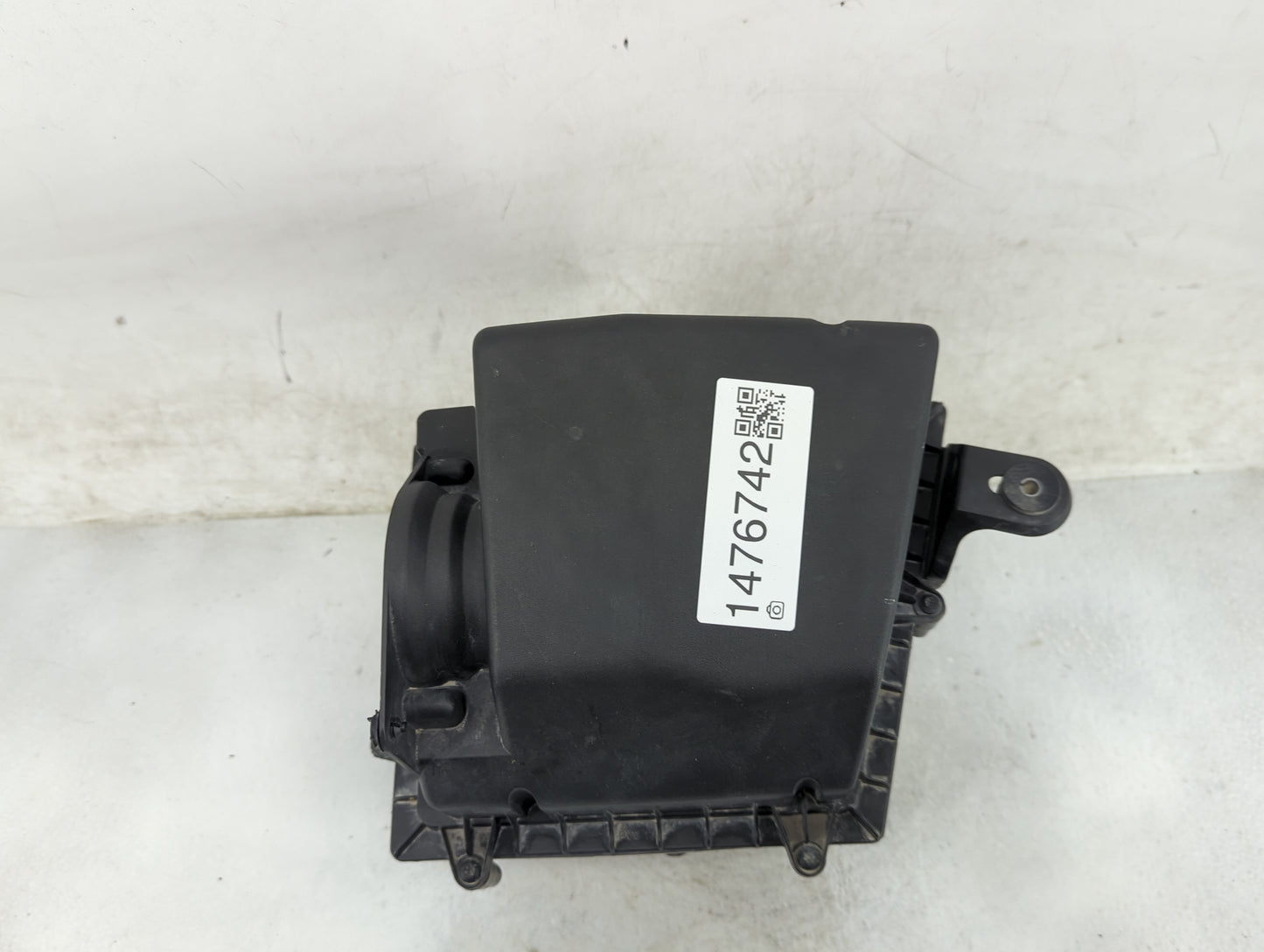 2017 Jaguar Xe Air Cleaner Intake-duct Hose Tube - Oemusedautoparts1.com