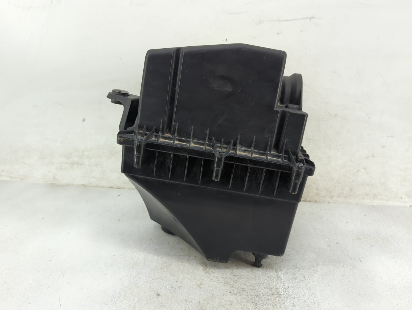 2017 Jaguar Xe Air Cleaner Intake-duct Hose Tube - Oemusedautoparts1.com