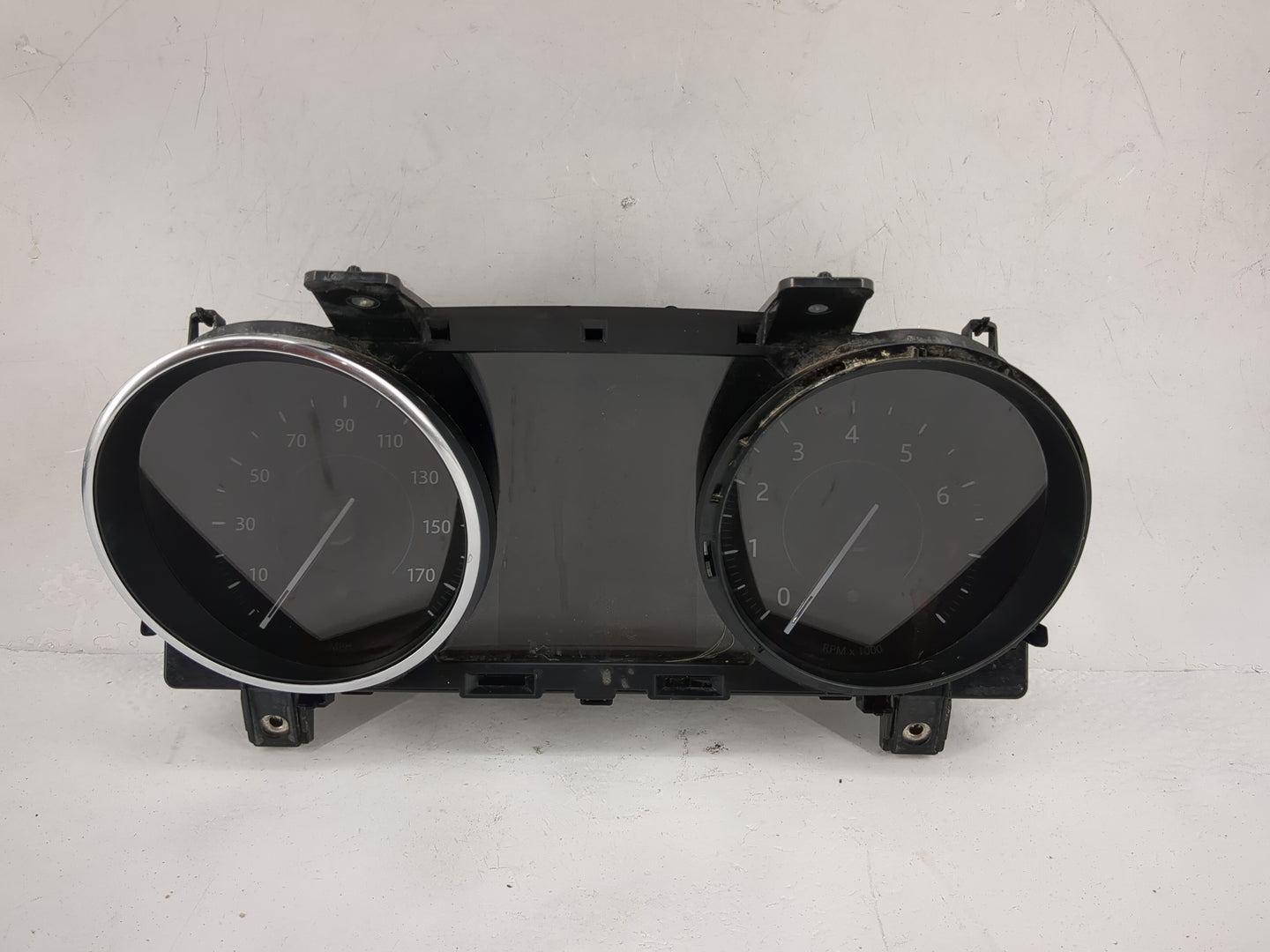 2017-2018 Jaguar Xe Instrument Cluster Speedometer Gauges P/N:HX7310849AF LR093321001 Miles: Fits Fits 2017 2018 OEM Used Au