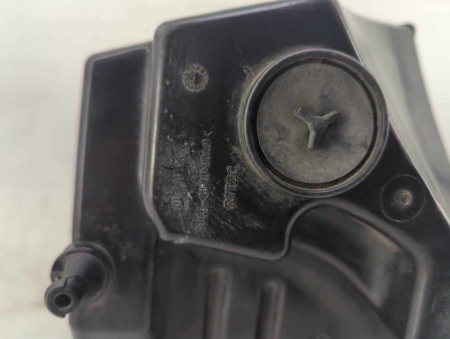2017-2019 Jaguar Xe Air Cleaner Intake-duct Hose Tube 1478030 - Oemusedautoparts1.com