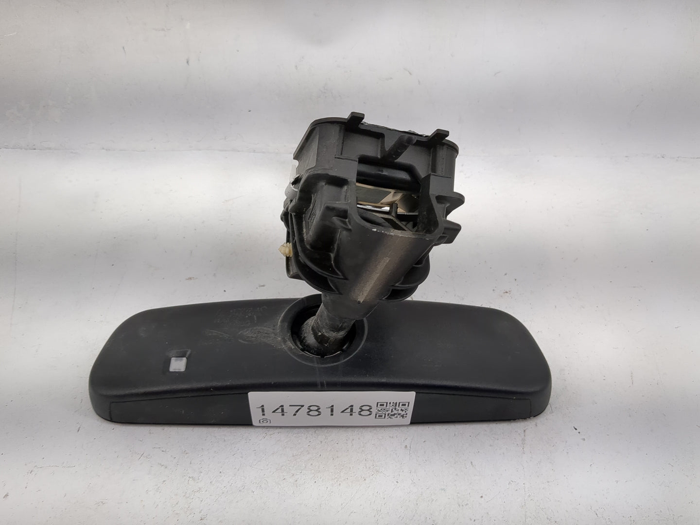 2017-2018 Jaguar Xe Interior Rear View Mirror Replacement OEM P/N:FK72-17E678-AA 905-4256 Fits Fits 2016 2017 2018 2019 OEM 