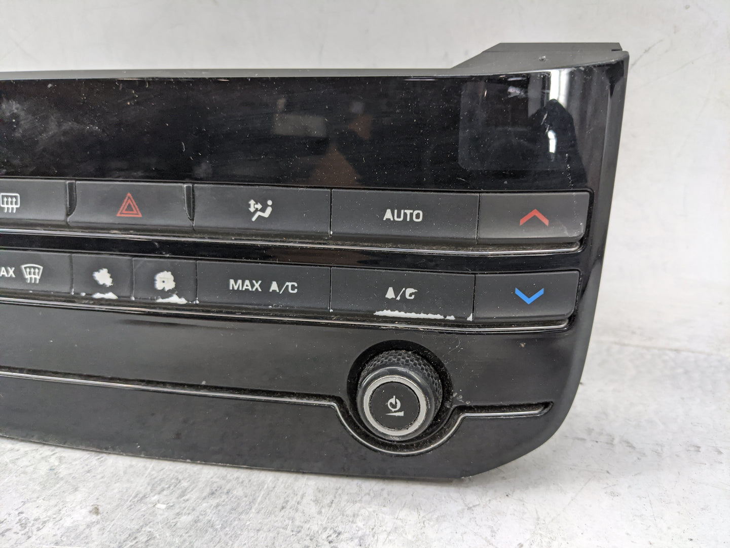 2017 Jaguar Xe Climate Control Module Temperature AC/Heater Replacement P/N:GX63-18C858-LE 170119A1167X Fits Fits 2016 OEM U