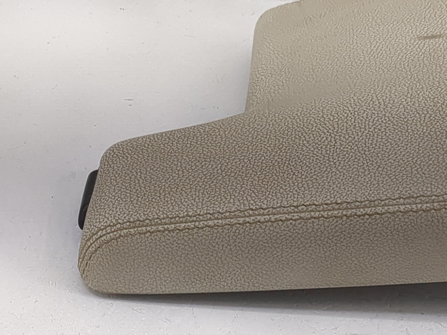 2017 Jaguar Xe Center Console Armrest Cover Lid Fits OEM Used Auto Parts - Oemusedautoparts1.com