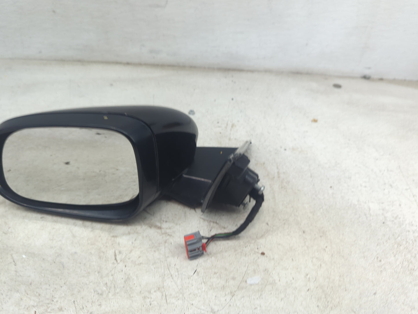 2017-2019 Jaguar Xe Driver Side View Mirror - Left Door Mirror OEM Used - Oemusedautoparts1.com
