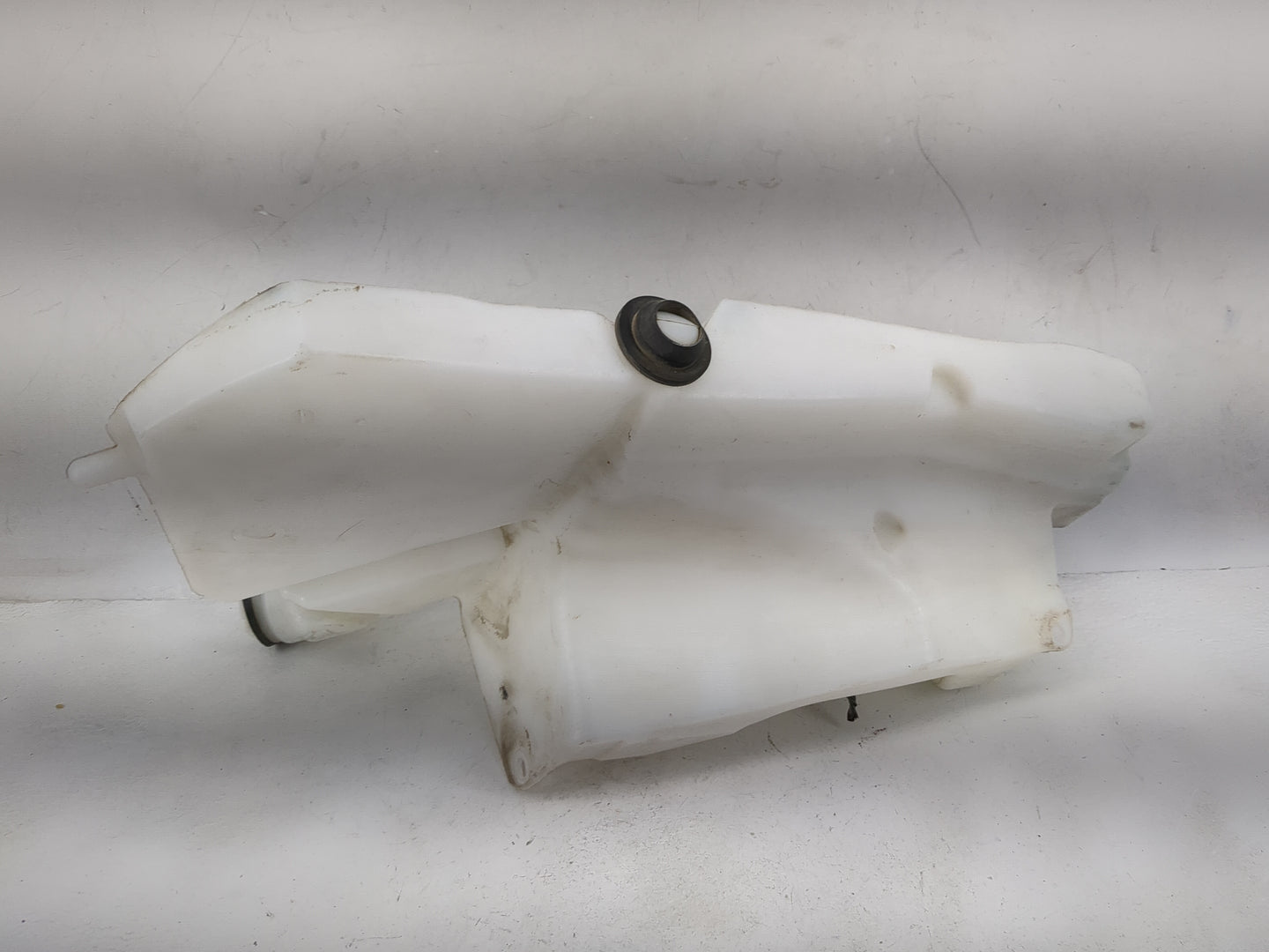 2017 Jaguar Xe Windshield Washer Fluid Reservoir Bottle Oem - Oemusedautoparts1.com