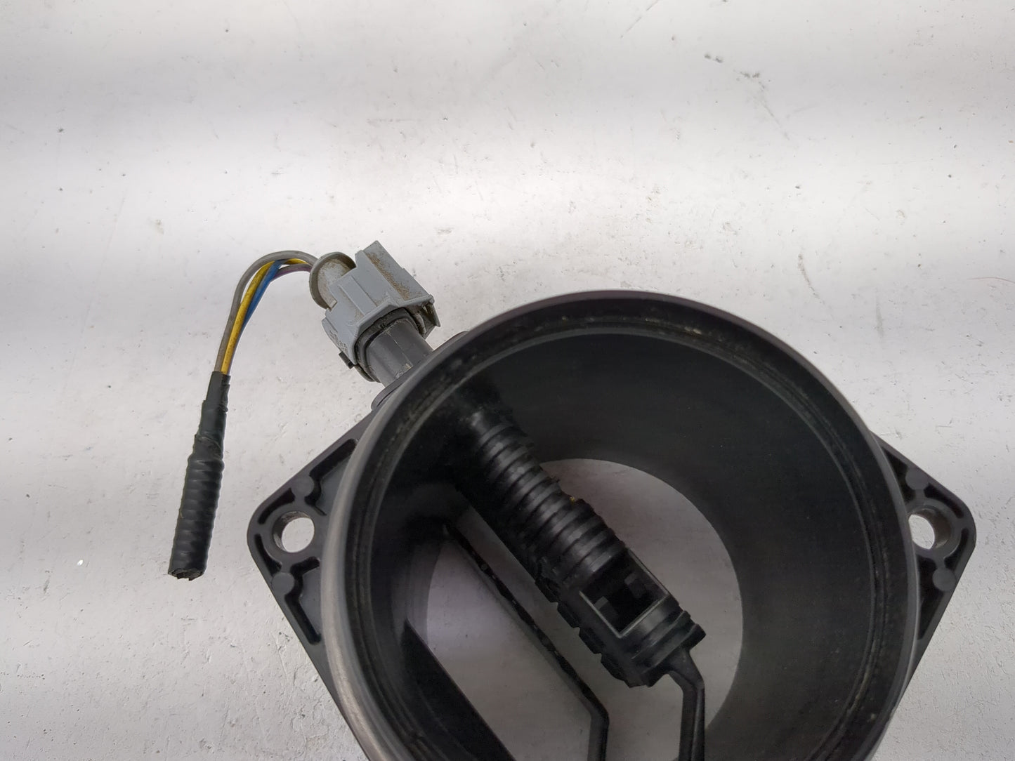 2017-2019 Jaguar Xe Mass Air Flow Meter Maf 1478953 - Oemusedautoparts1.com