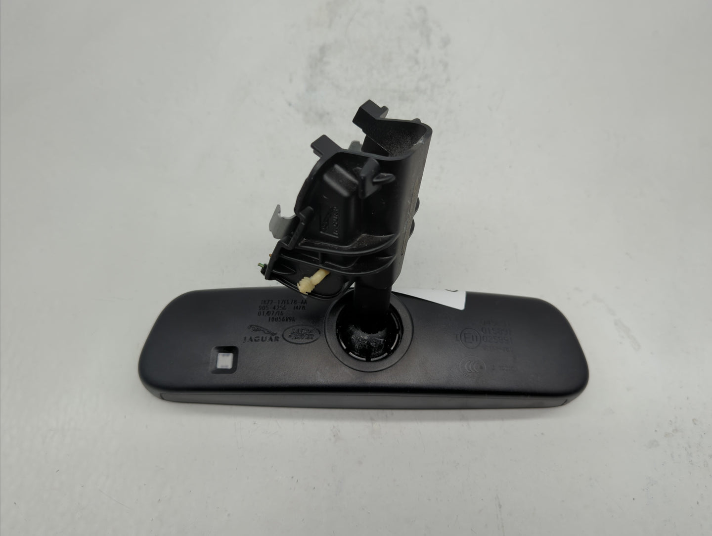 2017-2018 Jaguar Xe Interior Rear View Mirror Replacement OEM P/N:FK72-17E678-AA Fits Fits 2016 2017 2018 OEM Used Auto Part