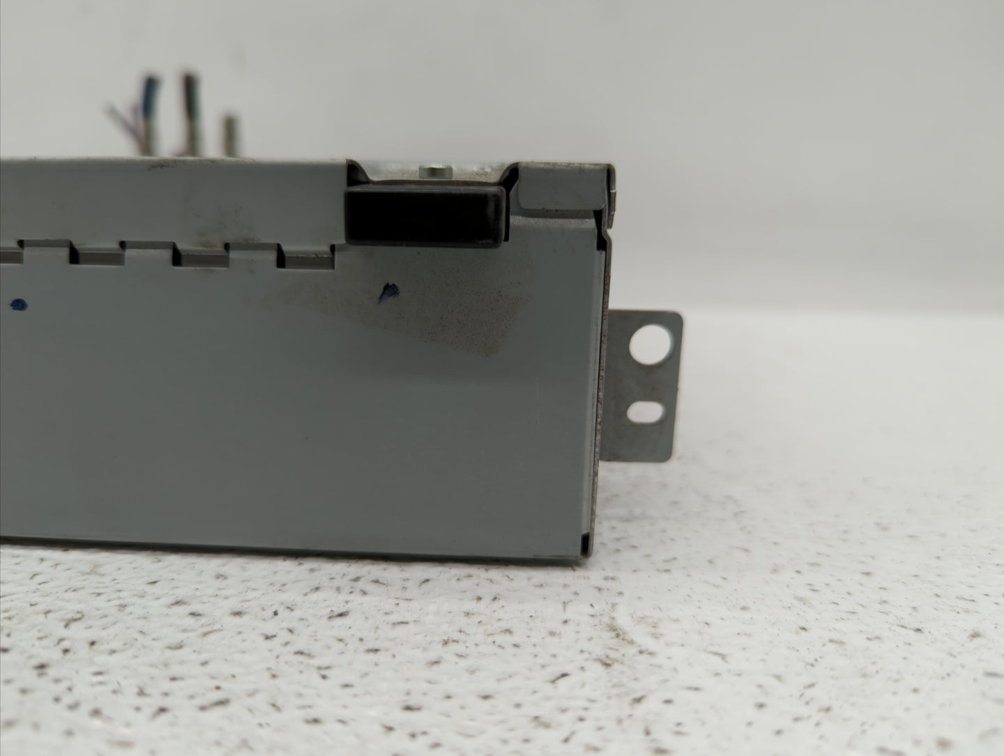 2017-2018 Jaguar Xe Radio AM FM Cd Player Receiver Replacement Fits Fits 2016 2017 2018 OEM Used Auto Parts - Oemusedautopar