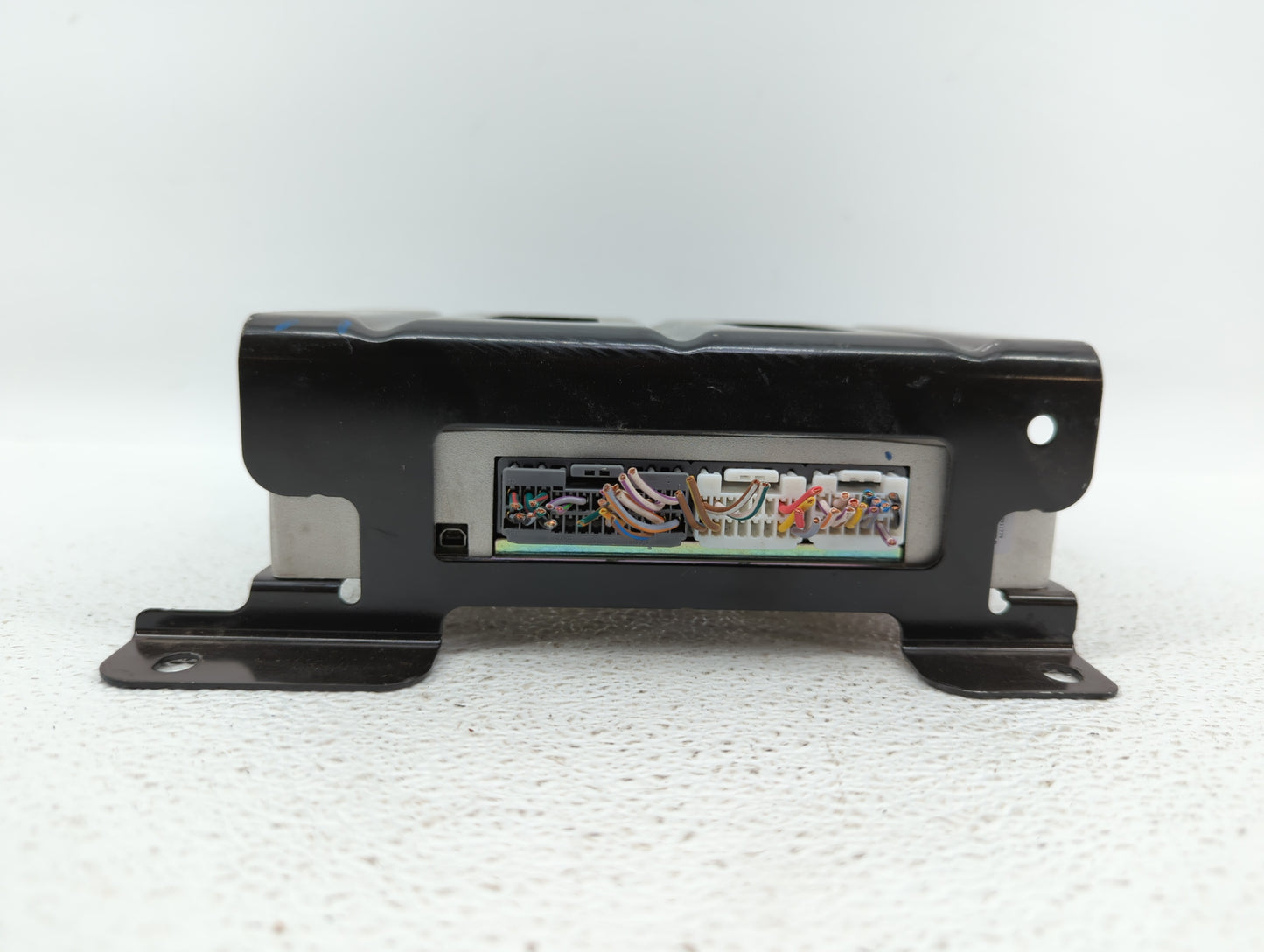 2017-2018 Jaguar Xe Radio AM FM Cd Player Receiver Replacement Fits Fits 2017 2018 OEM Used Auto Parts - Oemusedautoparts1.c