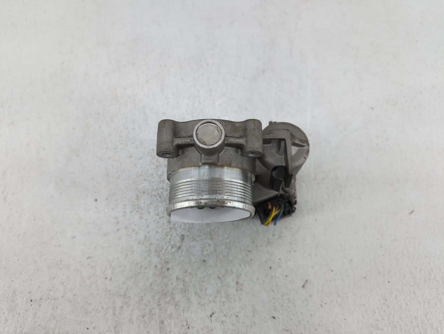 2017 Jaguar Xe Throttle Body P/N:AG9E-9F991-AA Fits Fits 2013 2014 2015 OEM Used Auto Parts - Oemusedautoparts1.com