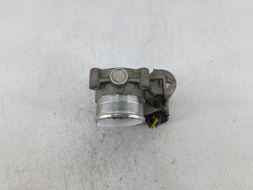 2017 Jaguar Xe Throttle Body P/N:AG9E-9F991-AA Fits Fits 2013 2014 2015 OEM Used Auto Parts