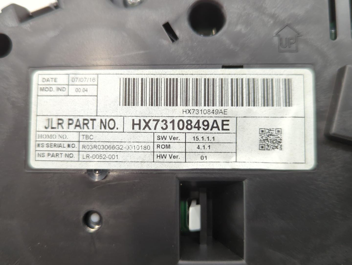 2018-2019 Jaguar Xe Instrument Cluster Speedometer Gauges P/N:7310849AE Fits Fits 2018 2019 OEM Used Auto Parts - Oemusedaut