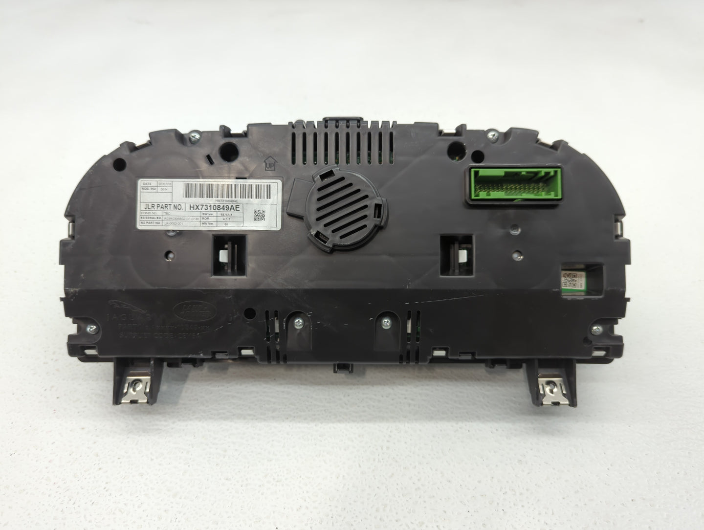 2018-2019 Jaguar Xe Instrument Cluster Speedometer Gauges P/N:7310849AE Fits Fits 2018 2019 OEM Used Auto Parts - Oemusedaut