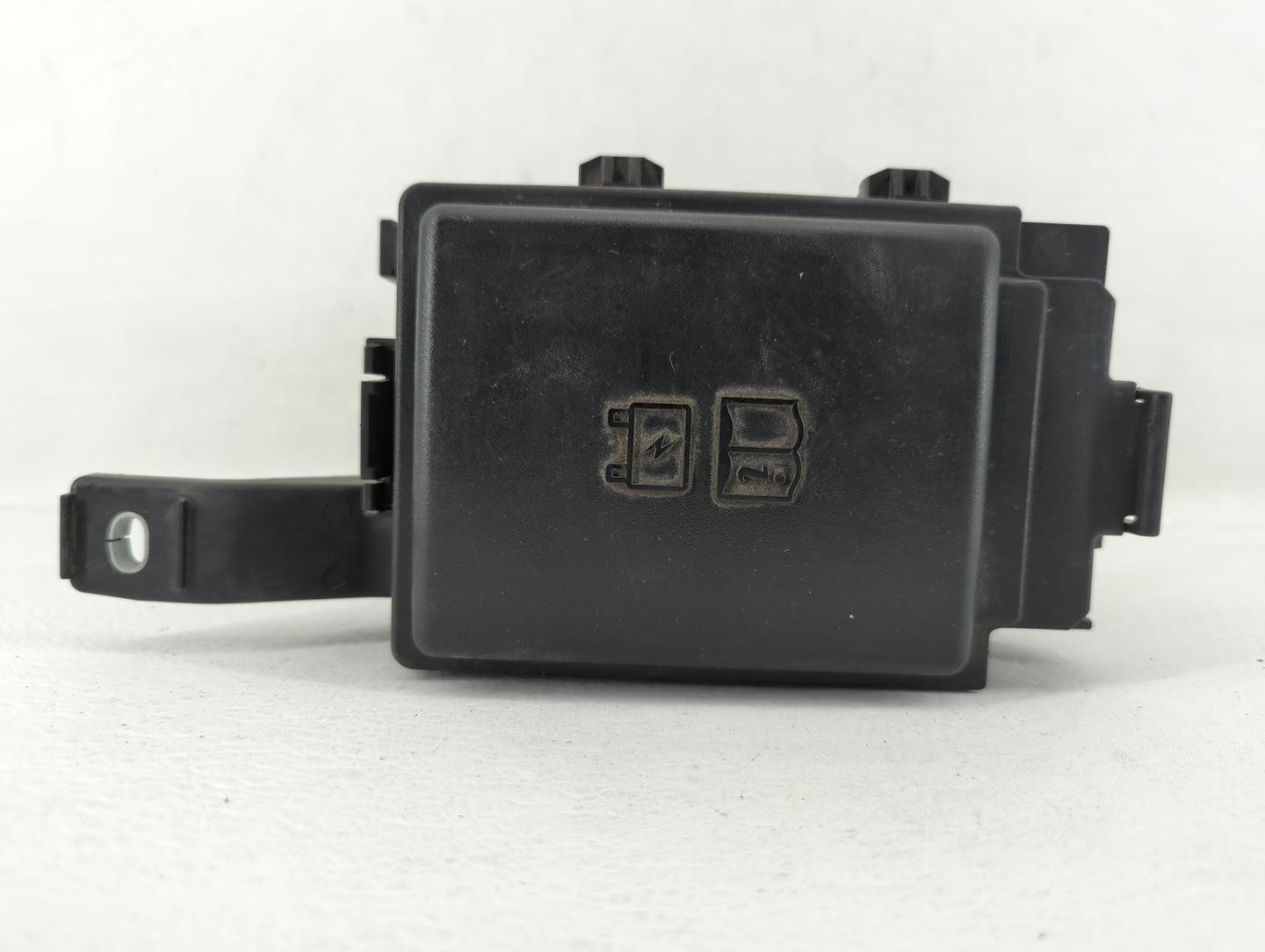 2017-2019 Jaguar Xe Fusebox Fuse Box Panel Relay Module P/N:GX73-14A076-DA Fits Fits 2017 2018 2019 OEM Used Auto Parts - Oe