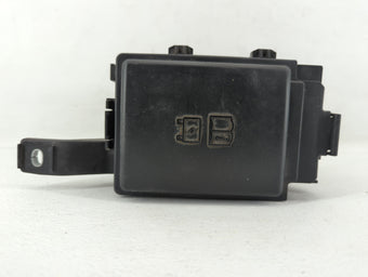 compare product 2017-2019 Jaguar Xe Fusebox Fuse Box Panel Relay Module P/N:GX73-14A076-DA Fits Fits 2017 2018 2019 OEM Used Auto Parts