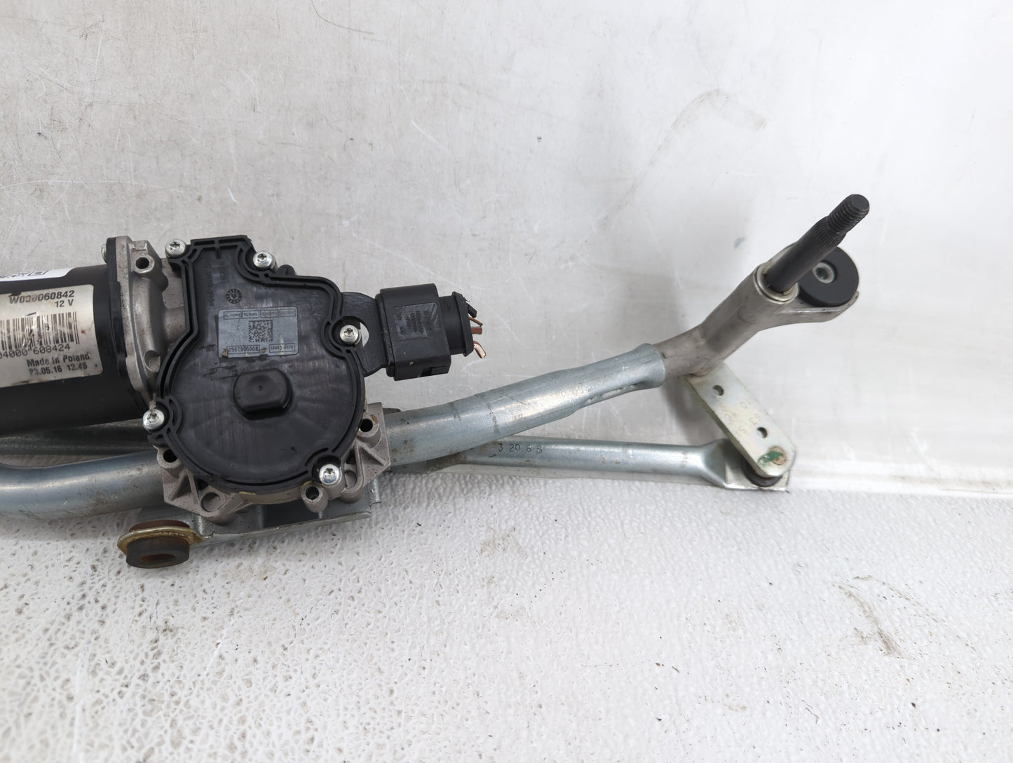 2017 Jaguar Xe Front Windshield Wiper Motor P/N:W000060842 Fits OEM Used Auto Parts - Oemusedautoparts1.com