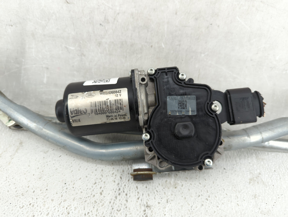 2017 Jaguar Xe Front Windshield Wiper Motor P/N:W000060842 Fits OEM Used Auto Parts - Oemusedautoparts1.com