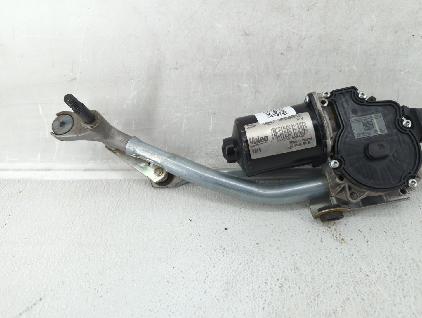 2017 Jaguar Xe Front Windshield Wiper Motor P/N:W000060842 Fits OEM Used Auto Parts - Oemusedautoparts1.com