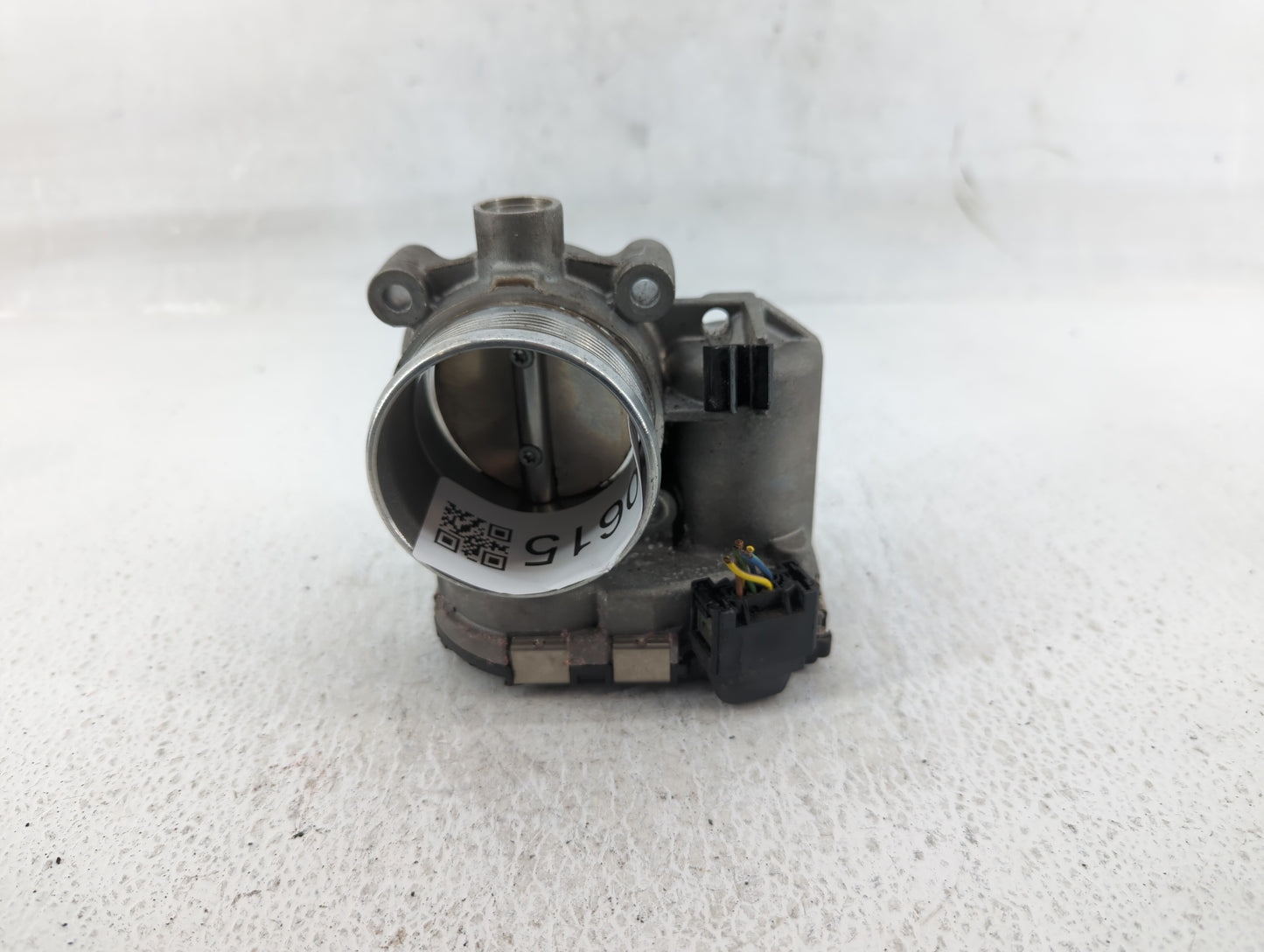 2017 Jaguar Xe Throttle Body P/N:AG9E-9F991-AA Fits Fits 2013 2014 2015 OEM Used Auto Parts - Oemusedautoparts1.com