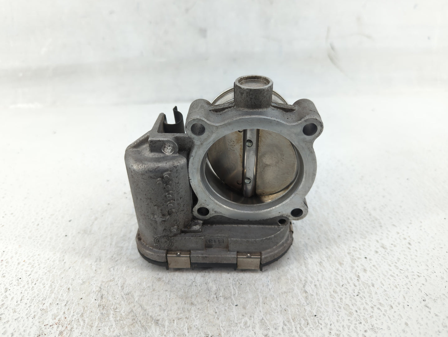 2017 Jaguar Xe Throttle Body P/N:AG9E-9F991-AA Fits Fits 2013 2014 2015 OEM Used Auto Parts - Oemusedautoparts1.com