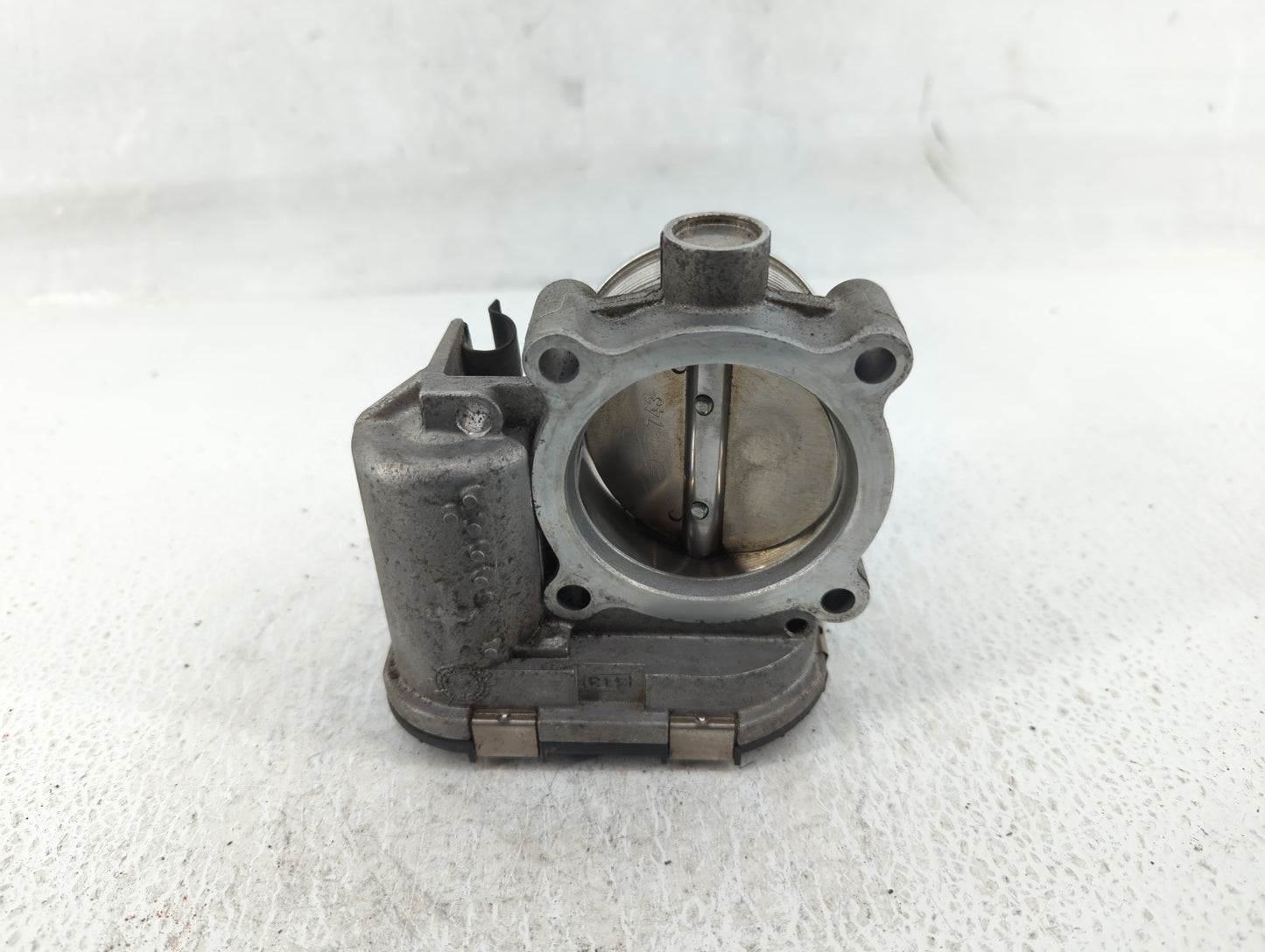 2017 Jaguar Xe Throttle Body P/N:AG9E-9F991-AA Fits Fits 2013 2014 2015 OEM Used Auto Parts - Oemusedautoparts1.com