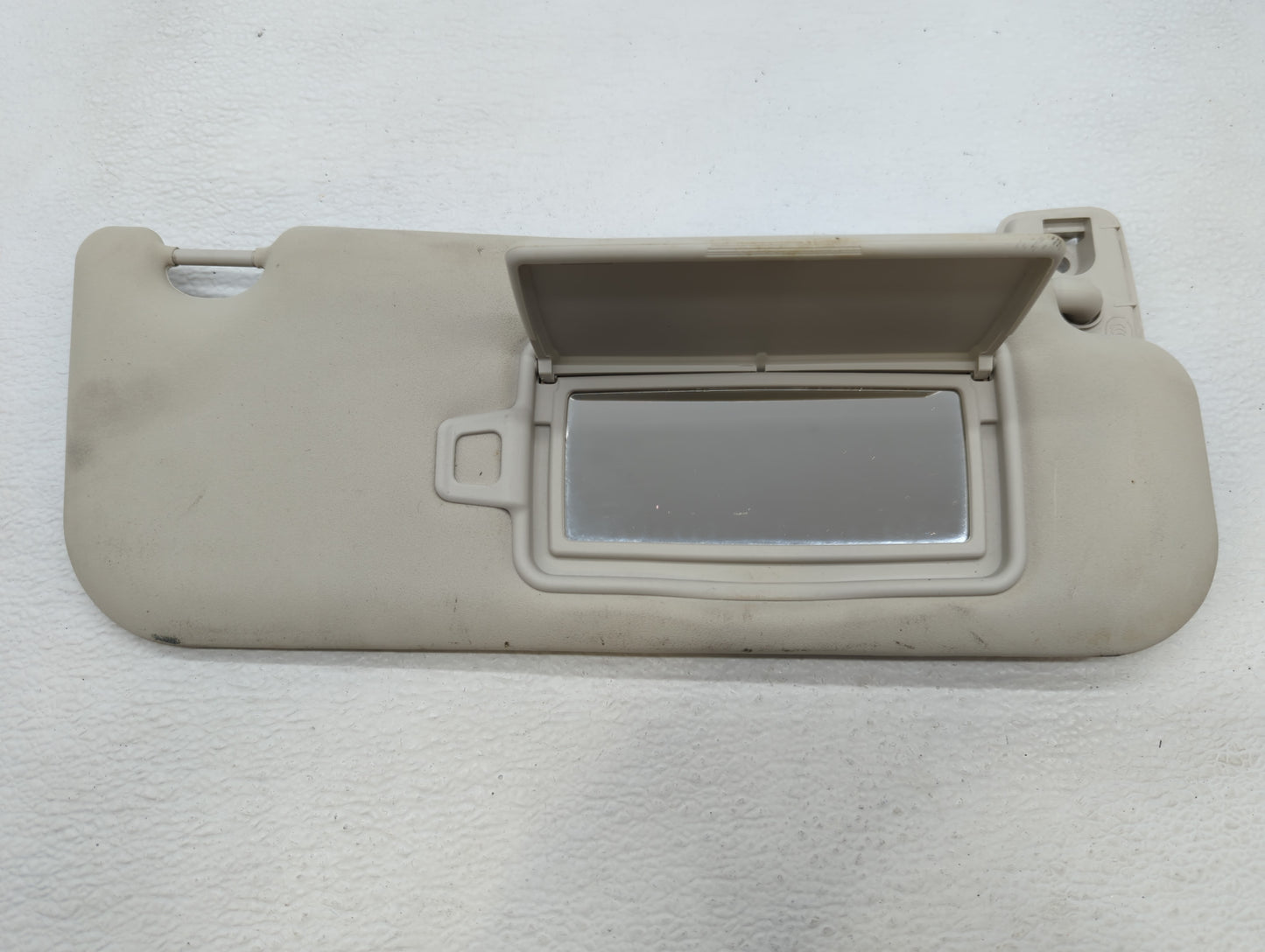2017-2019 Jaguar Xe Sun Visor Shade Replacement Passenger Right Mirror Fits Fits 2017 2018 2019 2020 OEM Used Auto Parts - O