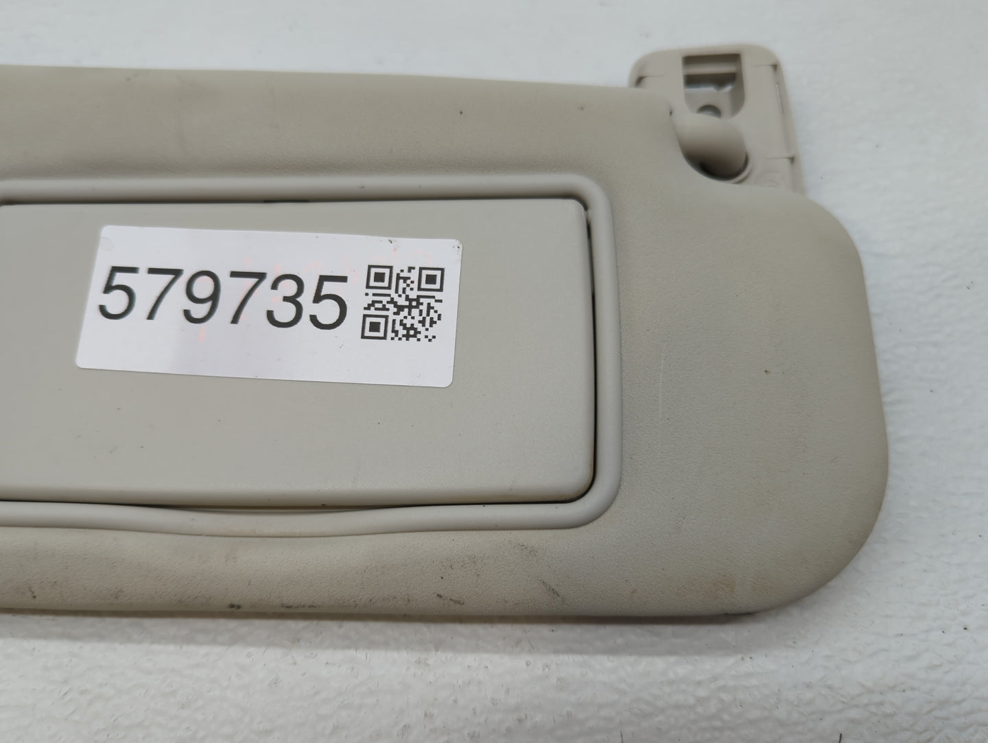 2017-2019 Jaguar Xe Sun Visor Shade Replacement Passenger Right Mirror Fits Fits 2017 2018 2019 2020 OEM Used Auto Parts - O