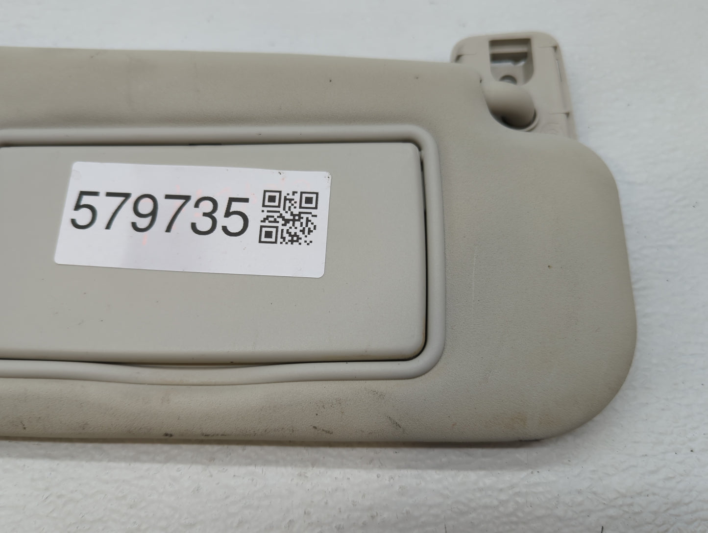 2017-2019 Jaguar Xe Sun Visor Shade Replacement Passenger Right Mirror Fits Fits 2017 2018 2019 2020 OEM Used Auto Parts - O
