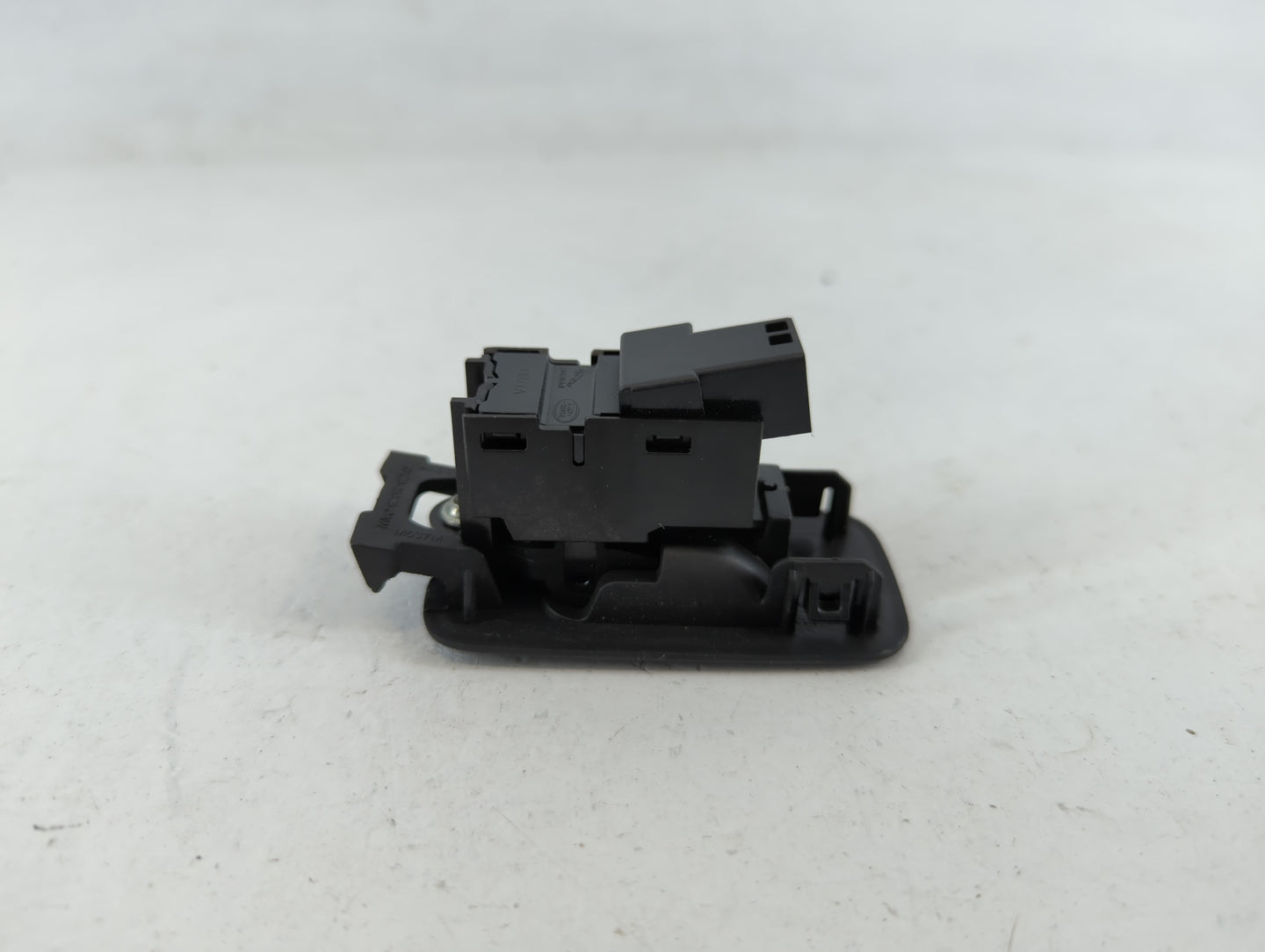2017-2019 Jaguar Xe Master Power Window Switch Replacement Driver Side Left P/N:GX73-23878-CAW Fits Fits 2015 2016 2017 2018