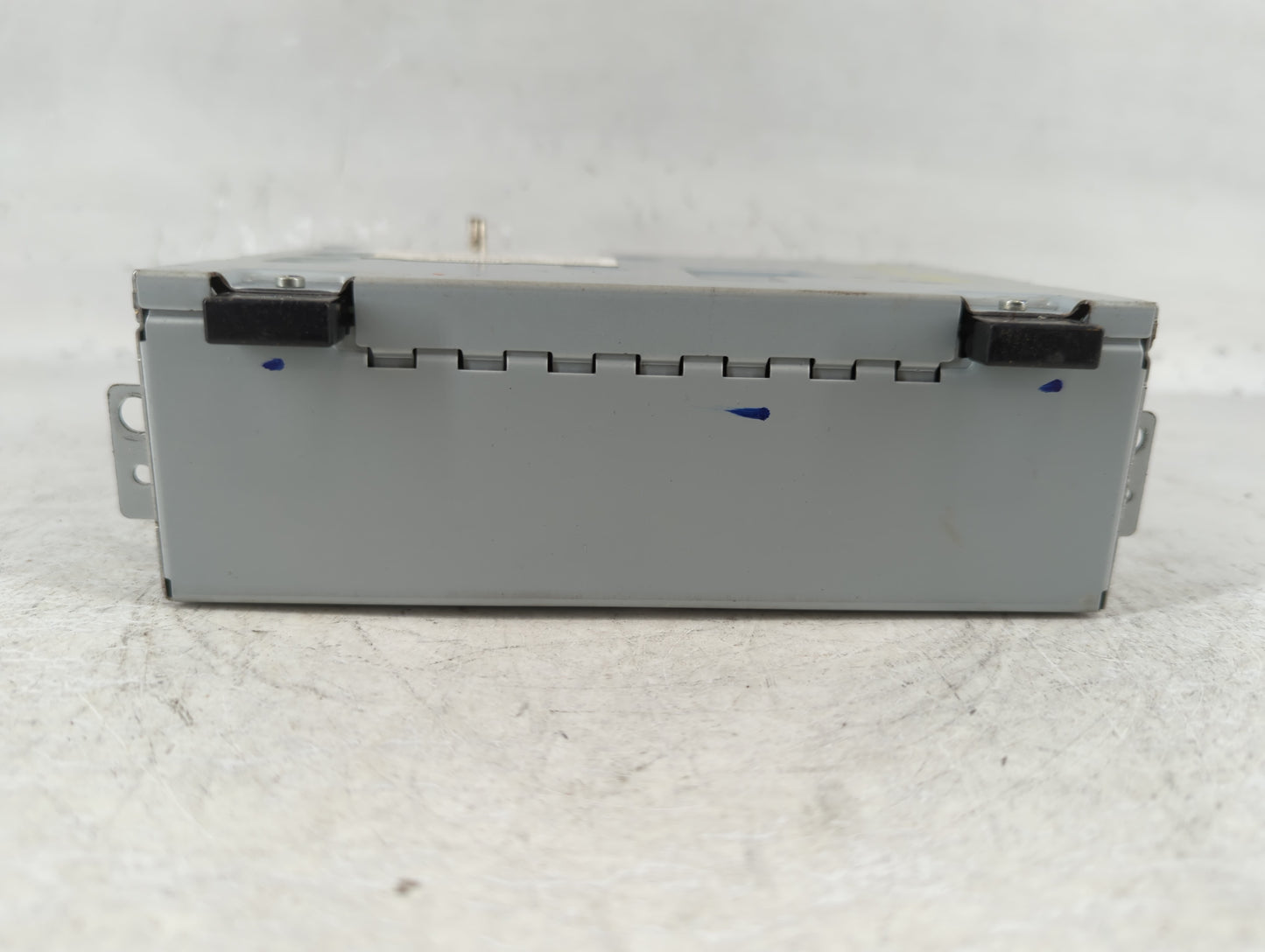 2017-2018 Jaguar Xe Radio AM FM Cd Player Receiver Replacement P/N:HX63-18K812-DC Fits Fits 2016 2017 2018 2019 OEM Used Aut