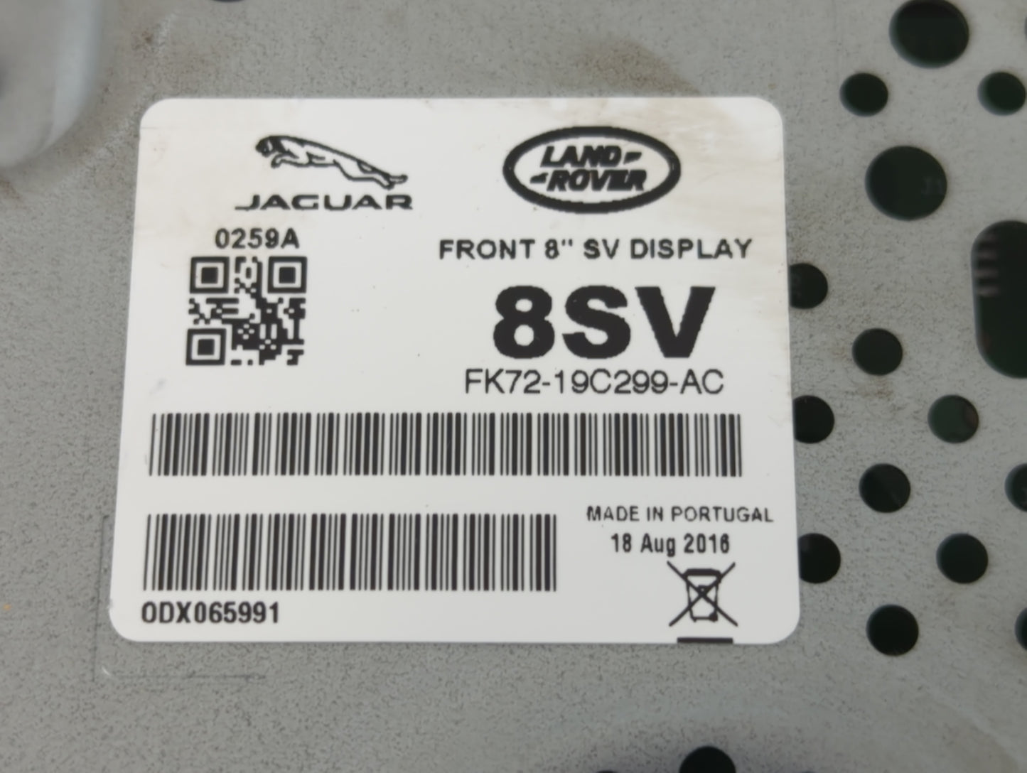 2017-2018 Jaguar Xe Information Display Screen - Oemusedautoparts1.com