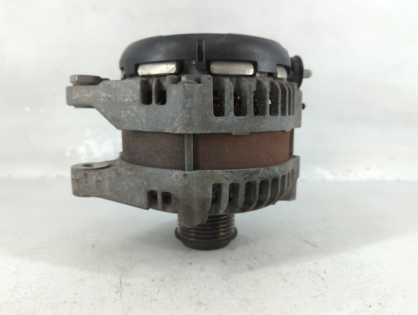 2017 Jaguar Xe Alternator Replacement Generator Charging Assembly Engine OEM P/N:GX73-10300-AB Fits OEM Used Auto Parts - Oe
