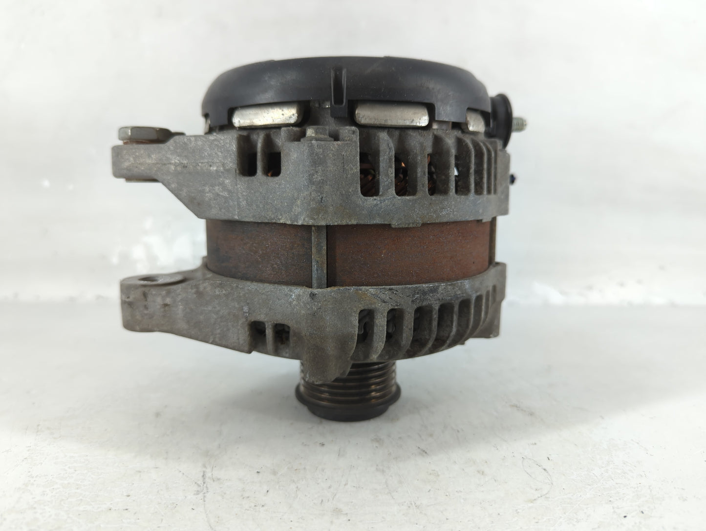 2017 Jaguar Xe Alternator Replacement Generator Charging Assembly Engine OEM P/N:GX73-10300-AB Fits OEM Used Auto Parts - Oe