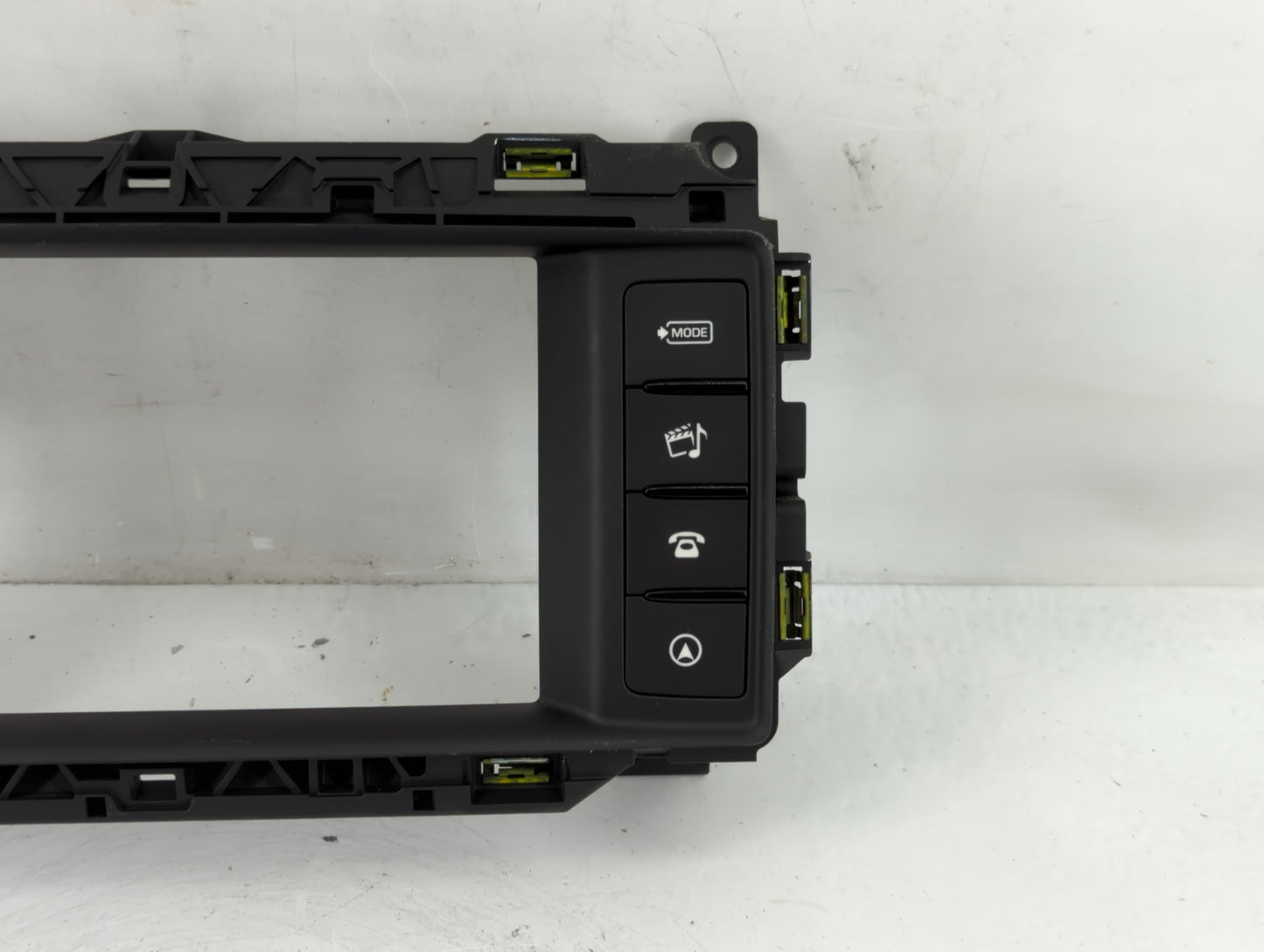2017-2018 Jaguar Xe Radio AM FM Cd Player Receiver Replacement P/N:GX73-19F211-PB Fits Fits 2017 2018 OEM Used Auto Parts - 