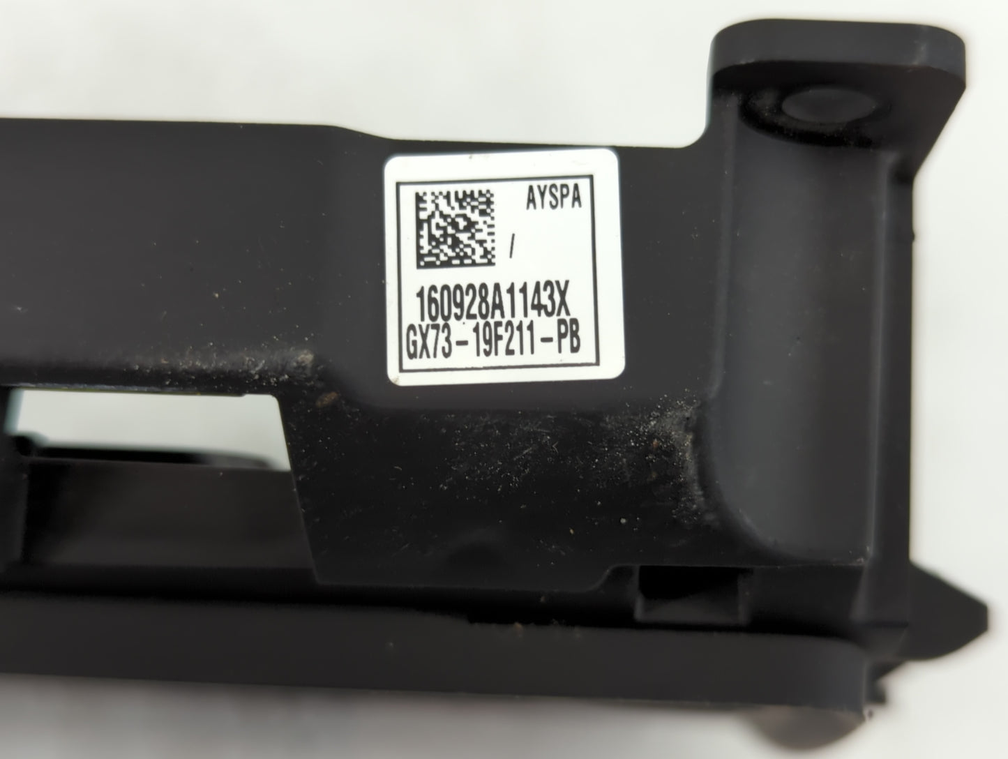 2017-2018 Jaguar Xe Radio AM FM Cd Player Receiver Replacement P/N:GX73-19F211-PB Fits Fits 2017 2018 OEM Used Auto Parts - 