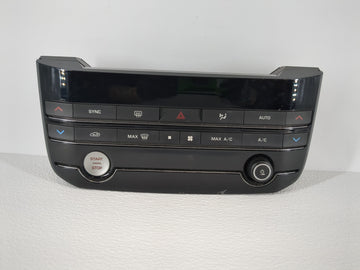 2016-2017 Jaguar Xf Climate Control Module Temperature AC/Heater Replacement P/N:GX63-18C858-LD Fits Fits 2016 2017 OEM Used
