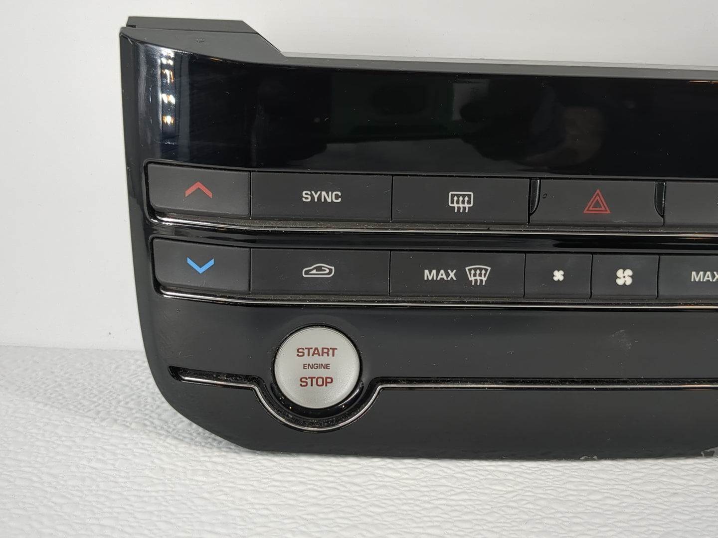 2016-2017 Jaguar Xf Climate Control Module Temperature AC/Heater Replacement P/N:GX63-18C858-LD Fits Fits 2016 2017 OEM Used