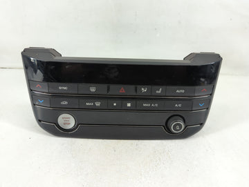 2016-2017 Jaguar Xf Climate Control Module Temperature AC/Heater Replacement P/N:GX63-18C858-RD Fits Fits 2016 2017 OEM Used