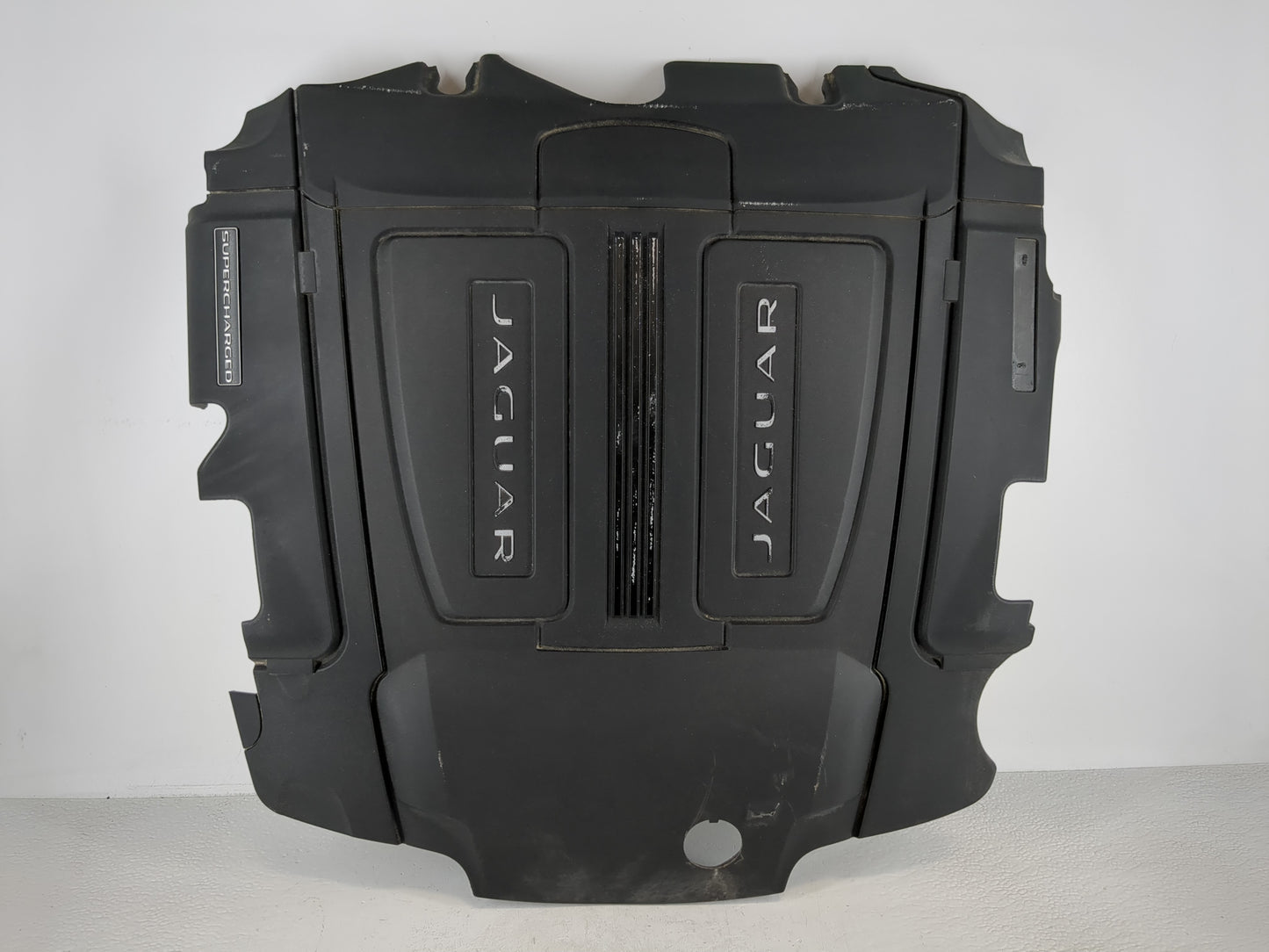 2017 Jaguar Xf Engine Cover - Oemusedautoparts1.com
