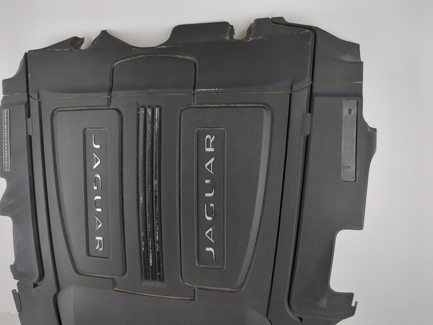 2017 Jaguar Xf Engine Cover - Oemusedautoparts1.com