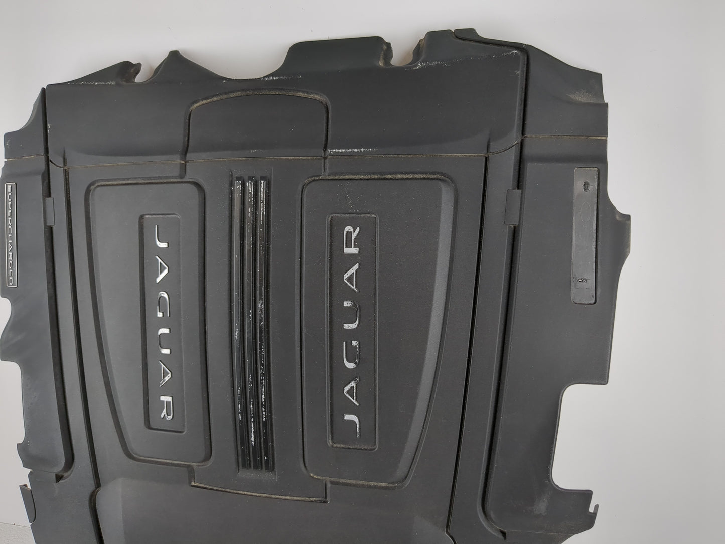 2017 Jaguar Xf Engine Cover - Oemusedautoparts1.com