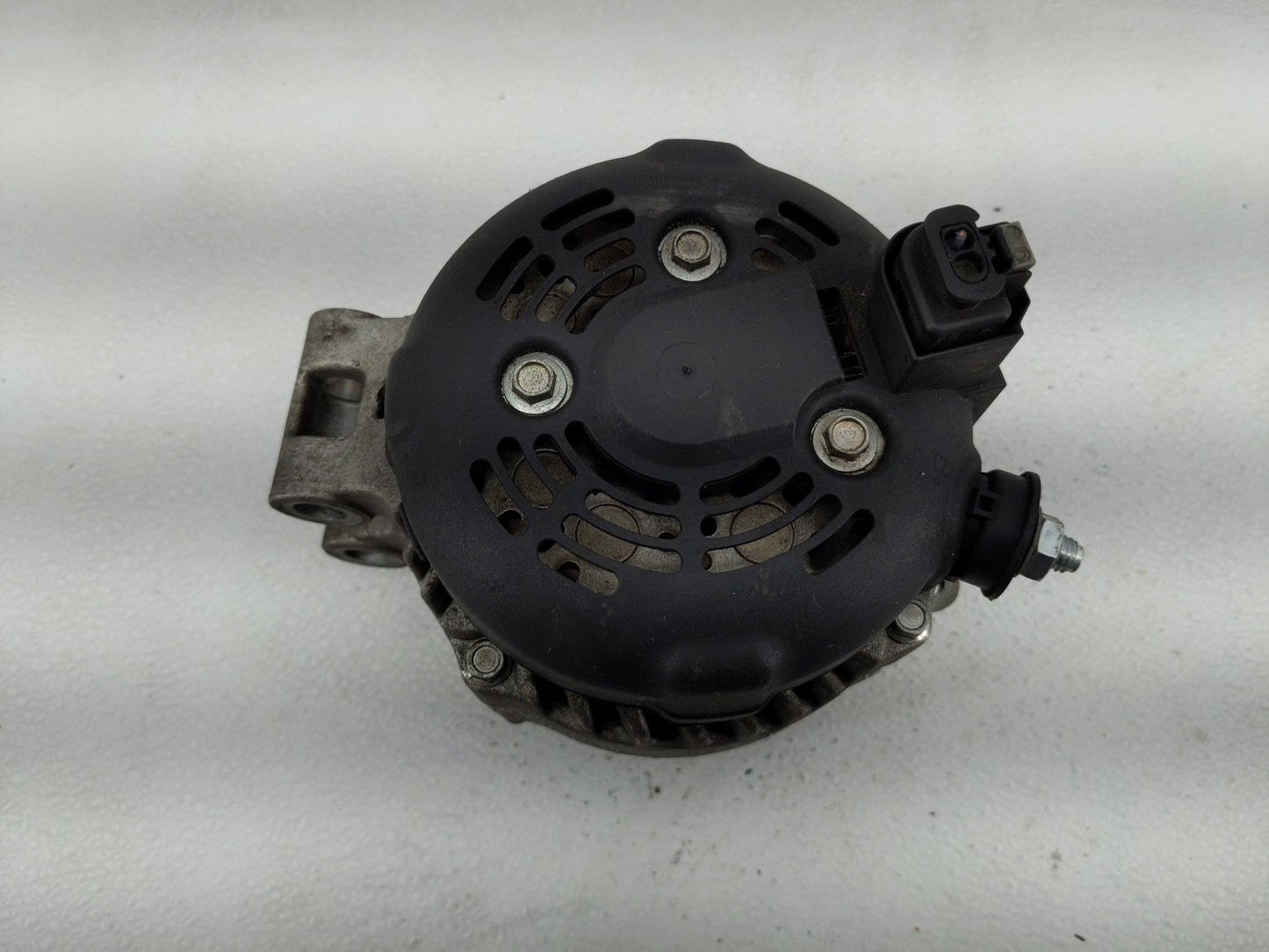 2010-2019 Jaguar Xf Alternator Replacement Generator Charging Assembly Engine OEM P/N:HK83-10300-AA Fits OEM Used Auto Parts