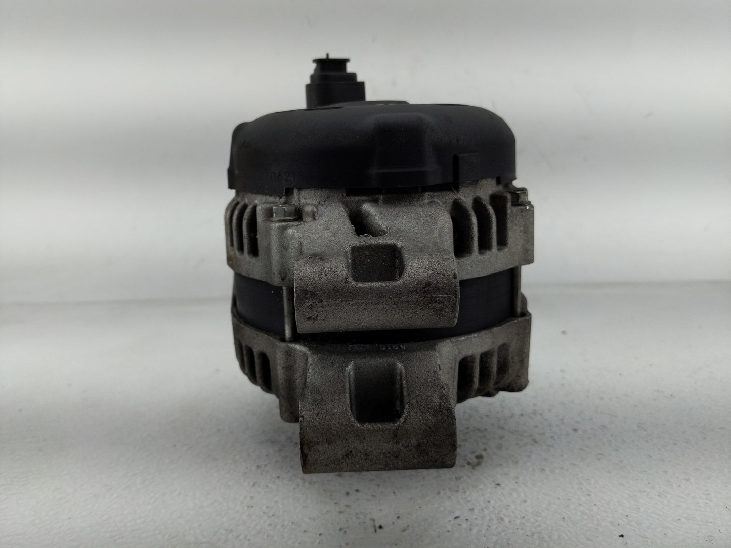 2010-2019 Jaguar Xf Alternator Replacement Generator Charging Assembly Engine OEM P/N:HK83-10300-AA Fits OEM Used Auto Parts